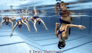 Synchronized swimming by Sergiy Glushchenko 